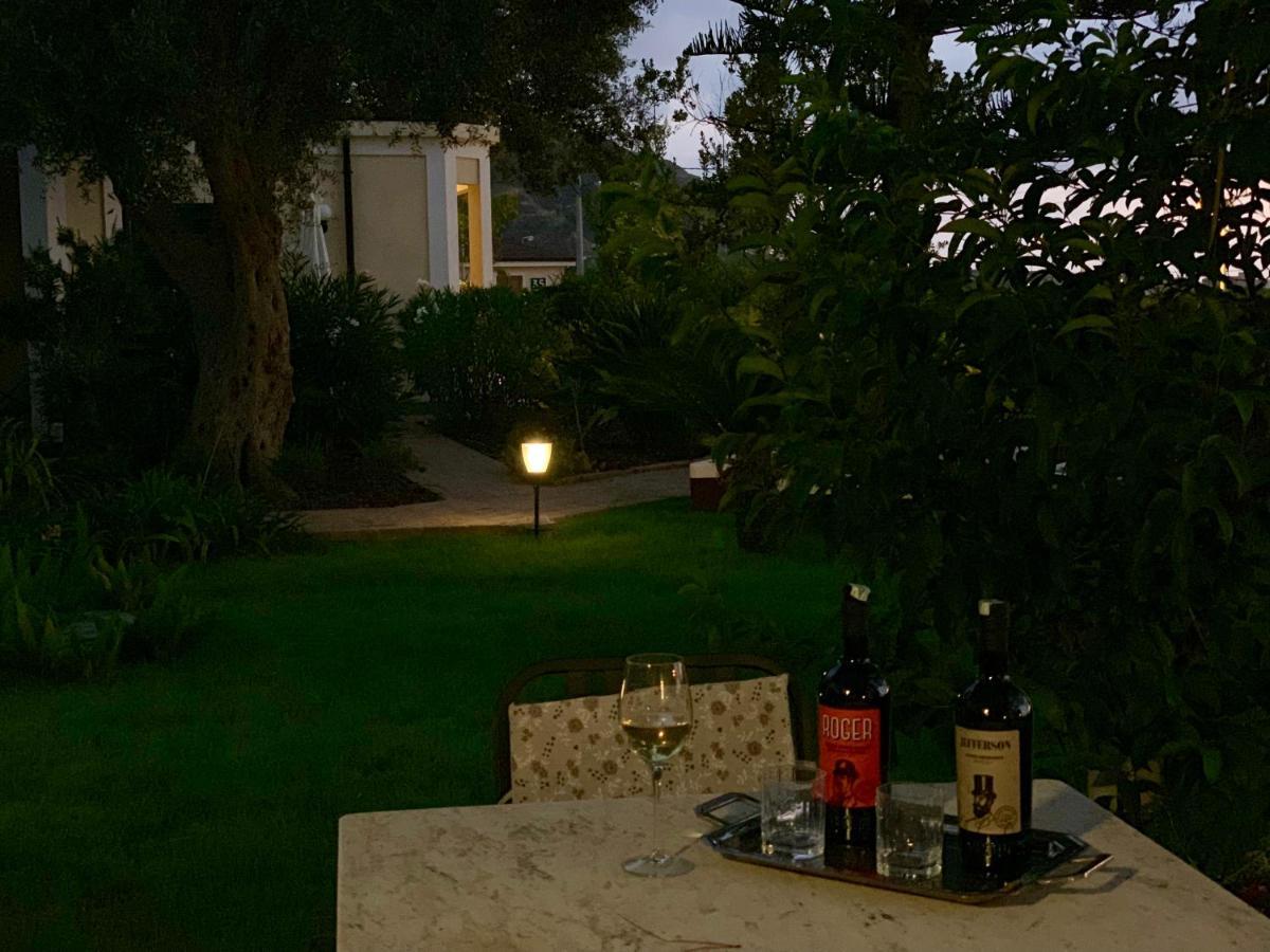 Villino Eleonora Alojamento de Acomodação e Pequeno-almoço Parghelia